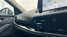 Nissan Qashqai 1.3 DiG-T MH N-Connecta 5dr Petrol Hatchback